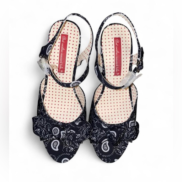 B.A.I.T Black & white paisley print block heel platform sandals 8 New w/o box - Picture 4 of 7